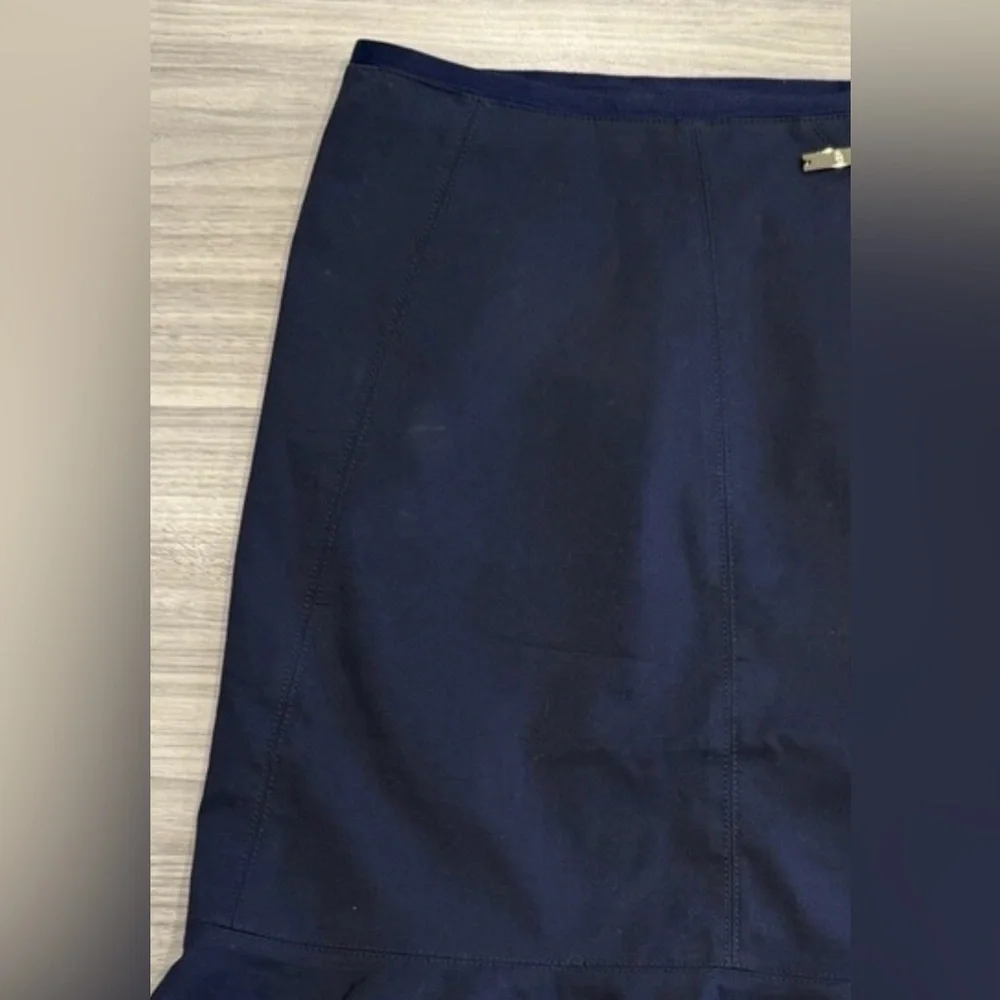 Tory‎ Burch Navy Blue Mermaid Ruffle Skirt w/Signature Logo. Size 4